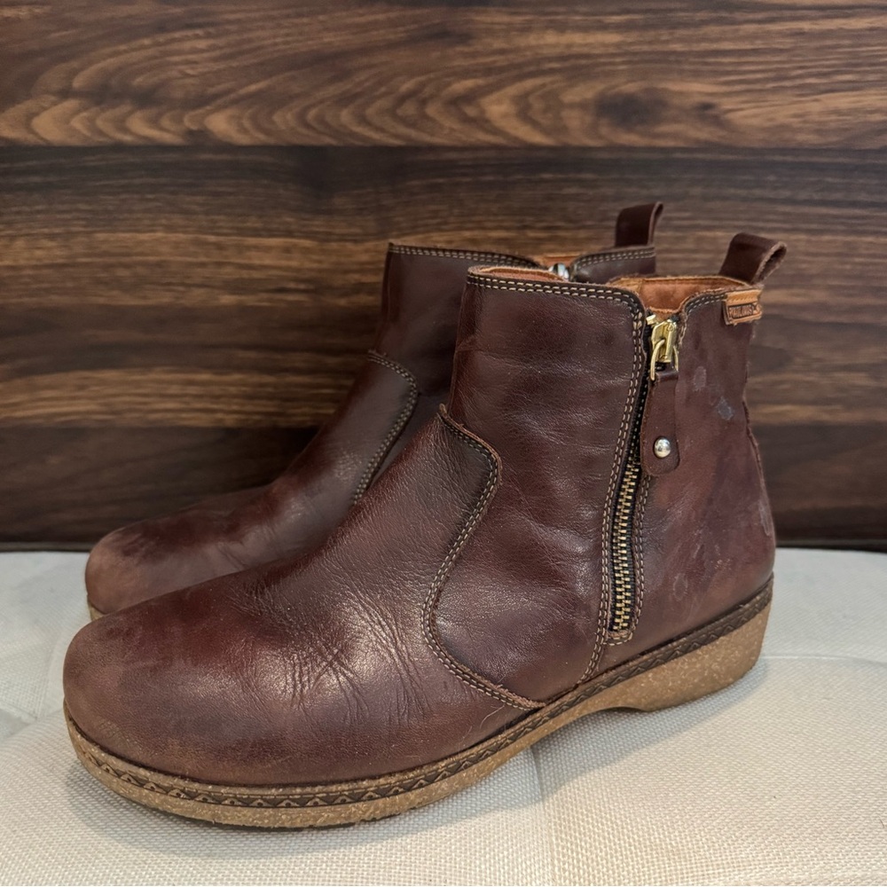 Pikolinos “GRANADA” Women’s ankle boots with zip size EU40 US9/9.5  - used